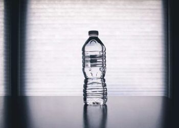 عطش هوش مصنوعی / یک بطری آب برای یک چت کوتاه با «ChatGPT»