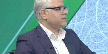 معاون وزیر ارتباطات: فیلترشکن‌ها موبایل‌های ما را تبدیل به زامبی کرده‌اند