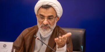 درخواست شورای عالی انقلاب فرهنگی از مجلس: طرح هوش مصنوعی را از دستور کار خارج کنید