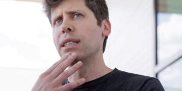 انتقاد شدید از سم آلتمن؛ آیا هوش مصنوعی در مسیر خطرناکی است؟