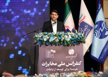 وزیر ارتباطات: وفاق به معنای انحصار نیست / باید به ارتباطات ماهواره‌ای و کوانتومی هم فکر کرد