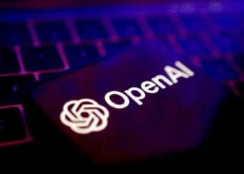 «OpenAI» خبر داد: هزاران کاربر «ChatGPT» نشانه‌های بحران روانی نشان داده‌اند