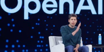 هشدار فوری مدیر «OpenAI» درباره آینده مشاغل «بی‌فایده»!