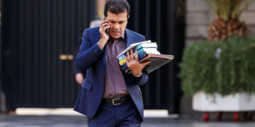 ستاد هوش مصنوعی منحل نمی‌شود / افشین:‌ هوش مصنوعی نیازمند سرمایه‌گذاری ۱۰ میلیارد دلاری است