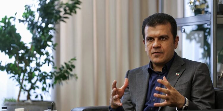 معاون علمی رئیسجمهور: نظر دولت بازگشت اینترنت به وضعیت عادی است