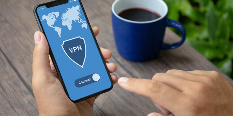 معاون وزیر ارتباطات: فیلترشکن‌ها به یک حفره امنیتی و اقتصادی برای کشور تبدیل شده‌اند